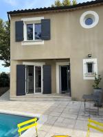 Générac Villa 110 m2, piscine - Bed and Breakfast Générac