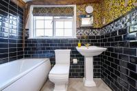Luxury 2 Bed Manor House With Hot Tub, Cinema Room, Sky TV - Chambres d'hôtes Saffron Walden