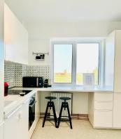 Urban Parkside Retreat Cozy 2-Bed Ap by Metro - B&B Bucarest
