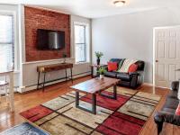 Spacious Getaway by Wooster Square! - Bed and Breakfast New Haven