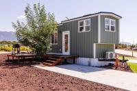 Harrington Tiny House - B&B Apple Valley