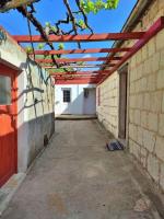 Old House Lapis- pool, hot tub, BBQ - Ferienwohnung