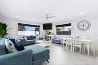 B&B Urangan - Large Pet Friendly Beach House - Bed and Breakfast Urangan