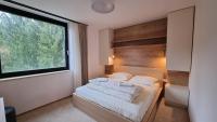 One-Bedroom Apartment with Balcony