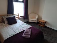 Camera Matrimoniale con Bagno in Comune 