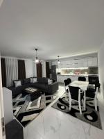 Elezi Apartment City Centre - B&B Tirana