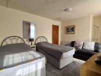 Ideal Apartment close to the Hustle and Bustle,Town Centre - B&B