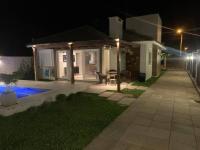 Maravilhosa casa na praia com piscina (4 quartos) - Ferienwohnung