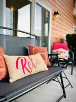 Sunserra Villa! Movie Room, Family Friendly, BBQs, Pools, Free Golf! - Chambres d'hôtes Quincy