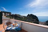 Donna Luisa Suites 19 Amalfi view - free parking - B&B Pontone