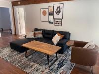Modern & Cozy Getaway House near Conway lake - Pet Friendly - Chambres d’hôtes Conway
