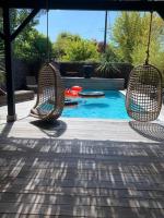 Villa Le Patio Bleu au calme, piscine chauffée, centre ville - B&B Arès