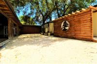 Exclusive Lake Tiny House in Beautiful Japanese Garden - B&B