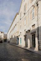 PIAC Luxury Suites - Ferienwohnung
