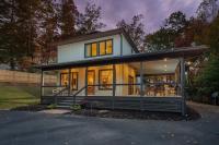 Near Asheville Hot Tub Fire Pit BBQ Sleeps 10 - B&B Mills River