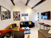 The Hamilton luxury holiday let's- Holly Barn - Bed and Breakfast