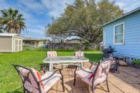 Cozy Cottage w/ Patio < 2 Mi to Rockport Beach! - Chambres d'hôtes Rockport