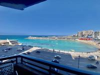 B&B Alexandrie - Alexandria Luxury Apartments Gleem 3 Direct Sea View - Bed and Breakfast Alexandrie