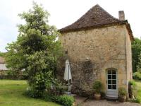 Séjour Authentique dans un Pigeonnier du XVIIe avec Internet et Animaux Acceptés - FR-1-616-101 - B&B Monsac