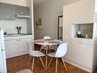 Appartement T1 avec climatisation, balcon et cuisine équipée - FR-1-553-249 - Chambres d’hôtes Balaruc-les-Bains