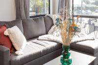 Honey for the Money Warm Sunny 10 mins CBD - B&B Christchurch