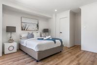 Coastal Charm: Halls Head Getaway in Mandurah - Ferienwohnung