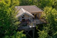 Cabanes du Hérisson, cabanes perchées de standing avec spa - B&B Bonlieu