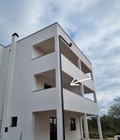 Modern and spacious 2 bedroom apartment - B&B