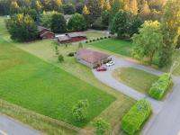 Woodinville's Hollywood Hill Guest House - B&B