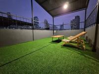 Bangkok vibe, City House, 7 mins to BTS, City center, Private room in Sathon, Private bathroom, Bangkok, Thailand - Bed and Breakfast Bangkok