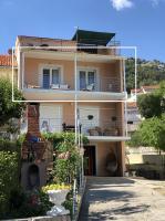 Appartamento con 2 Camere da Letto, Balcone e Vista mare