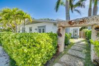 Golf Cart included! Short walk to the Beach on the Peaceful North End - Chambres d’hôtes