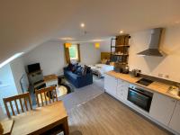 B&B Clodock - Modern studio apartment set beneath the black mountains A stones throw from the offas dyke path - Bed and Breakfast Clodock