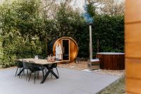 B&B Meijel - Romantisch Wellness Boshuisje met Sauna & Hottub - Bed and Breakfast Meijel