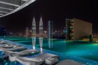 NEW! Eaton Infinity SKY POOL KLCC view Pavilion - B&B Kuala Lumpur