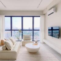 HomeCinema with Seaview, 8pax, Urban Suites by PG Home - B&B