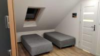 Zweibettzimmer mit Dusche