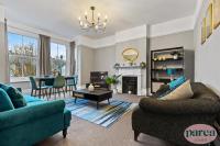 B&B Londen - Parea Living - Leytonstone, 2-Bedroom Serviced Apartment, Free Parking, Remote Working - Bed and Breakfast Londen