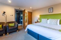 Double or Twin Room with Partial Sea View