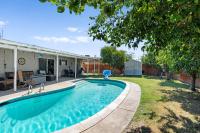 B&B Indio - Indio Home with Heated Pool - 5 Mins to Coachella! - Bed and Breakfast Indio