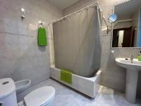 Tweepersoonskamer met Gedeelde Badkamer