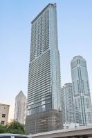 Super High Infinity Pool and amazing Burj Khalifa View 3 Bedroom apartment in Paramount Hotel Midtown - B&B