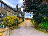 New Hall, Elland - B&B Elland