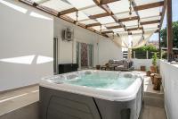 La Vie Est Belle - Ferienwohnung Ixia