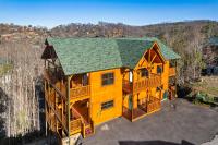 Full Equipped Cabin with a Pool and Game Room Smokies Views - B&B