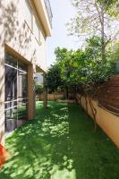 Large house with a Great Deal ! - B&B