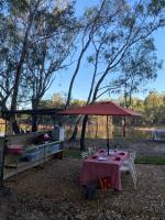 Tocumwal Chocolate School Glamping - B&B