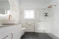 Historic Beauty in the CBD with Parking & WiFi - B&B Launceston