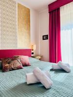 King Room with Pool View