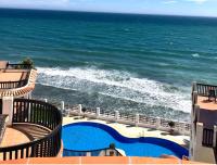 B&B Mijas Costa - Beachfront Penthouse Apartment with Large Terrace and Breathtaking Sea Views close to Marbella Spain - Bed and Breakfast Mijas Costa